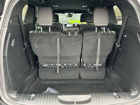 New 2026 Chrysler Pacifica Select w/ S Appearance Package FWD image 13