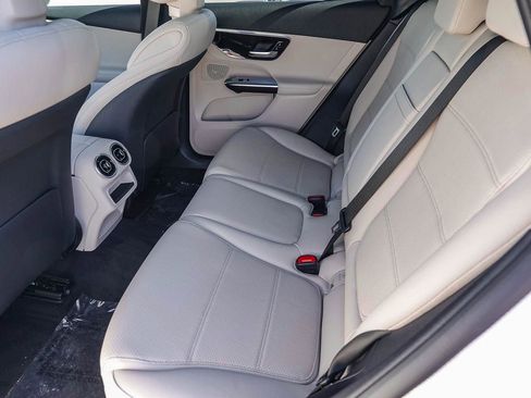 New 2026 Mercedes-Benz GLC 300 image 17