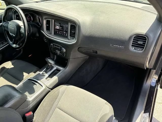 Used 2022 Dodge Charger SXT RWD image 26