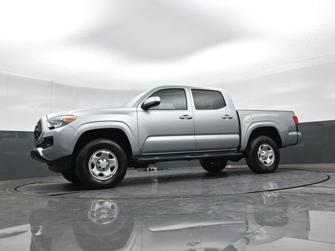 Used 2022 Toyota Tacoma SR image 36