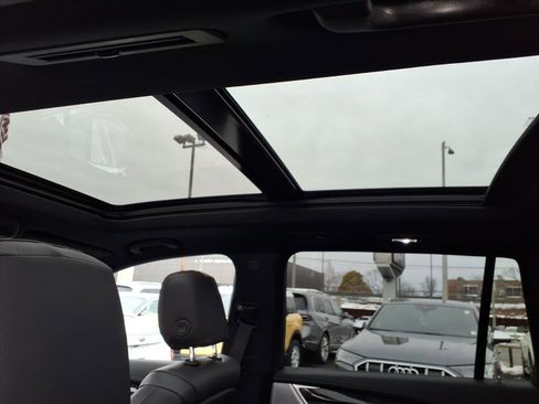 Certified 2024 Cadillac XT6 Premium Luxury w/ LPO, Floor Liner Package image 19