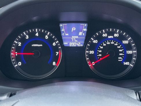 Used 2012 Hyundai Accent GS image 23