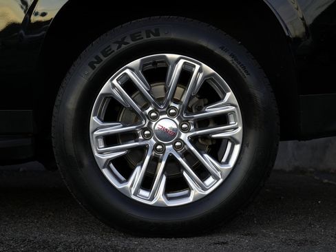 Used 2021 GMC Yukon XL SLT w/ SLT Luxury Plus Package image 14