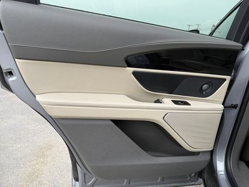 Used 2025 Lincoln Nautilus Premier w/ Equipment Group 102A image 21