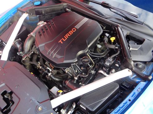 Used 2018 Kia Stinger GT2 image 3