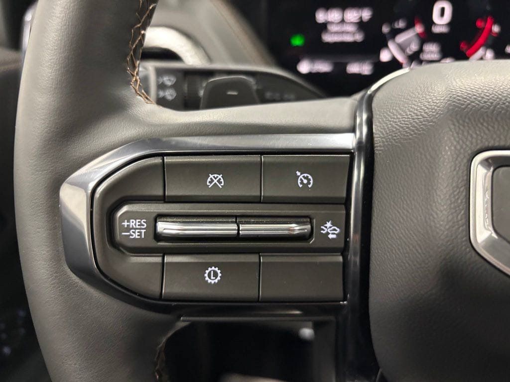Used 2026 GMC Yukon XL AT4 w/ AT4 Premium Package AWD/4WD image 18