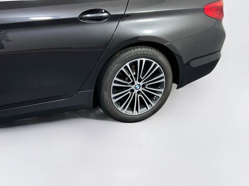 Used 2020 BMW 530i xDrive w/ Convenience Package AWD/4WD image 31