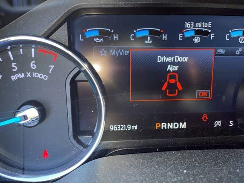 Used 2020 Ford Expedition XLT w/ Equipment Group 202A image 6