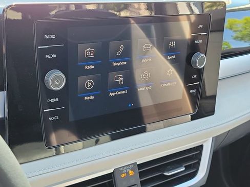 New 2026 Volkswagen Taos SE FWD image 26