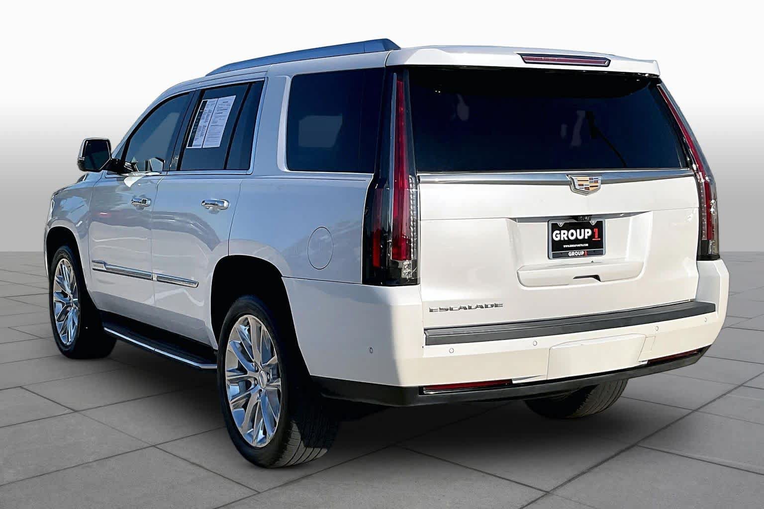 Used 2017 Cadillac Escalade Luxury RWD image 12