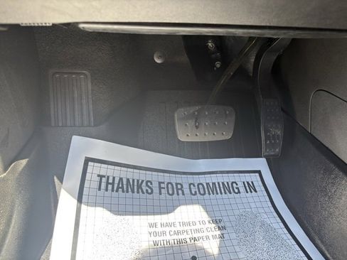 Certified 2023 GMC Acadia SLE image 30