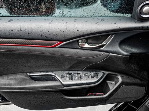 Used 2017 Honda Civic Type R image 22
