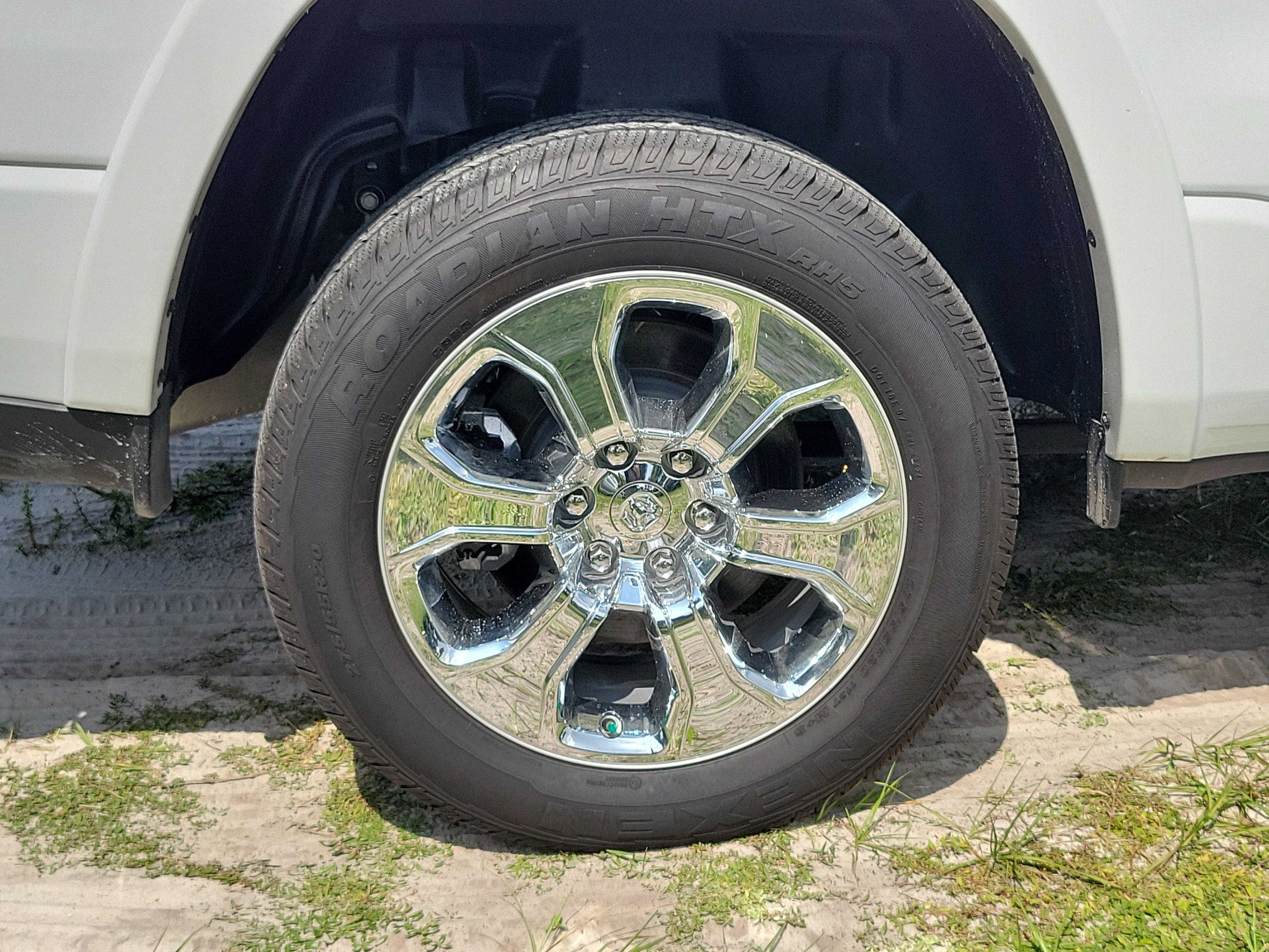 Used 2025 RAM 1500 Big Horn AWD/4WD image 5