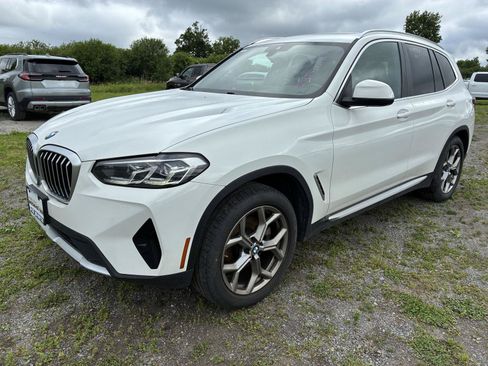 Used 2024 BMW X3 xDrive30i AWD/4WD image 3