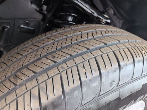 Certified 2025 Toyota Tacoma SR5 image 28