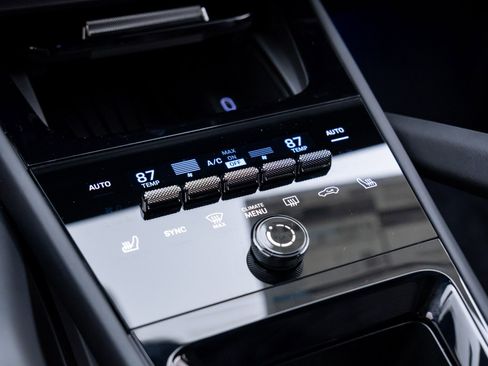 New 2026 Porsche Cayenne Coupe image 29