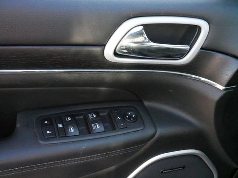 Used 2021 Jeep Grand Cherokee Summit image 18