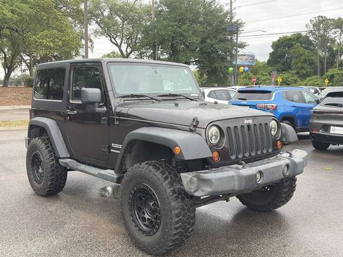 Used 2013 Jeep Wrangler Sport AWD/4WD image 9