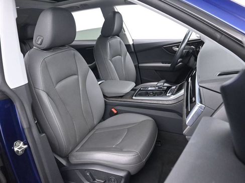 Used 2020 Audi Q8 Premium Plus w/ Premium Plus Package AWD/4WD image 23