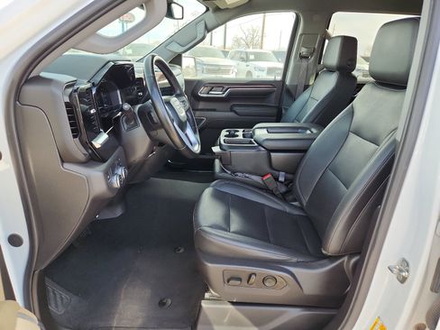 Used 2024 GMC Sierra 1500 SLT image 11