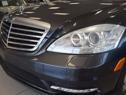 Used 2011 Mercedes-Benz S 550 image 4