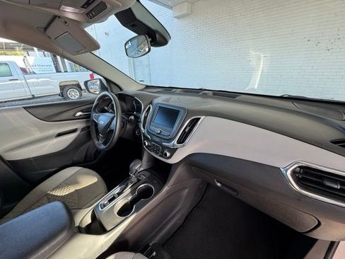 Used 2024 Chevrolet Equinox LT image 17