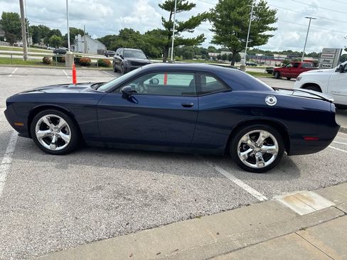 Used 2013 Dodge Challenger SXT w/ Super Sport Group RWD image 18