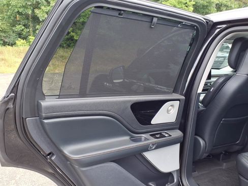 Used 2025 Lincoln Aviator Reserve w/ Equipment Group 201A AWD/4WD image 7