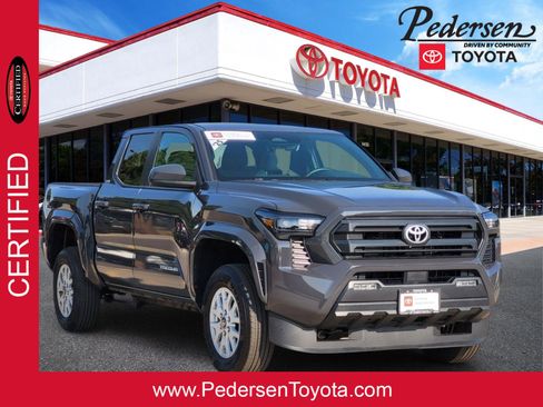 Certified 2025 Toyota Tacoma SR5 AWD/4WD image 1