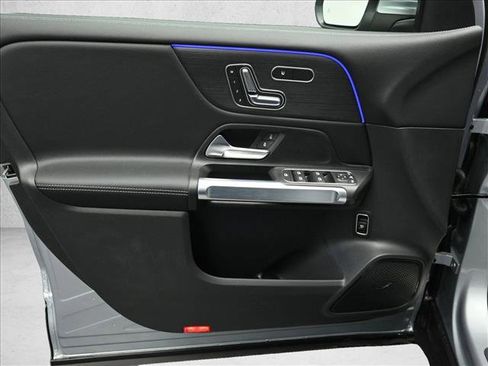 Certified 2026 Mercedes-Benz GLB 250 4MATIC image 19