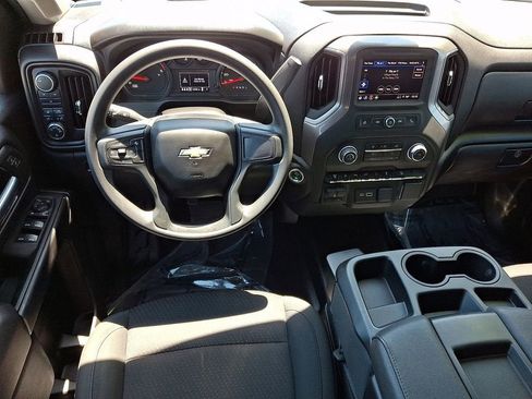 Certified 2025 Chevrolet Silverado 2500 W/T AWD/4WD image 12