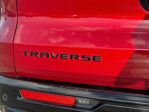 Used 2024 Chevrolet Traverse RS w/ LPO, Floor Liner Package FWD image 10