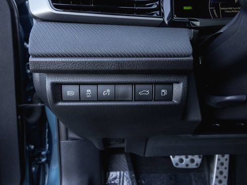 Certified 2025 Toyota Camry SE w/ Convenience Package FWD image 14