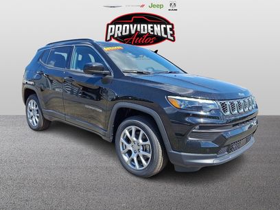 Used 2024 Jeep Compass Latitude w/ Sun and Sound Group