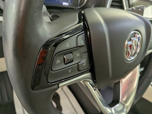 Used 2023 Buick Enclave Avenir image 23