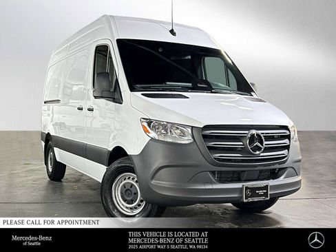 Used 2025 Mercedes-Benz Sprinter 2500 image 1