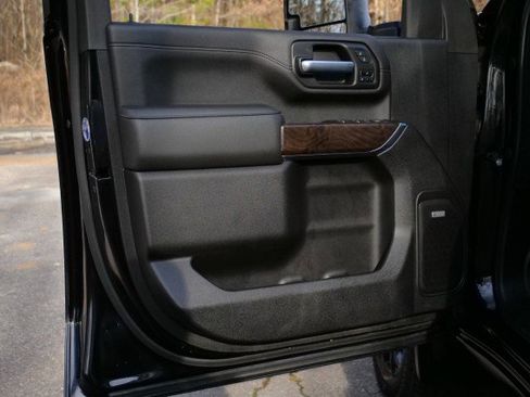 Used 2021 GMC Sierra 2500 Denali w/ Denali Ultimate Package image 30