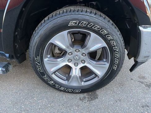 Used 2020 RAM 1500 Laramie AWD/4WD image 15