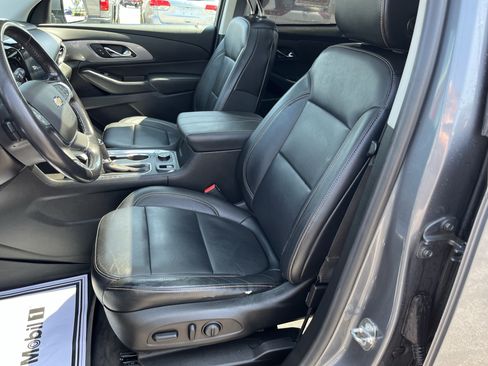 Used 2018 Chevrolet Traverse LT AWD/4WD image 17
