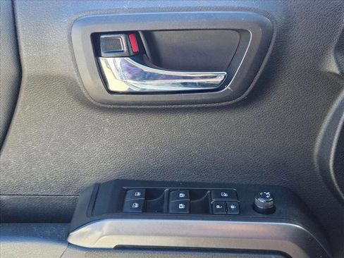 Used 2021 Toyota Tacoma TRD Off-Road w/ Technology Package image 6