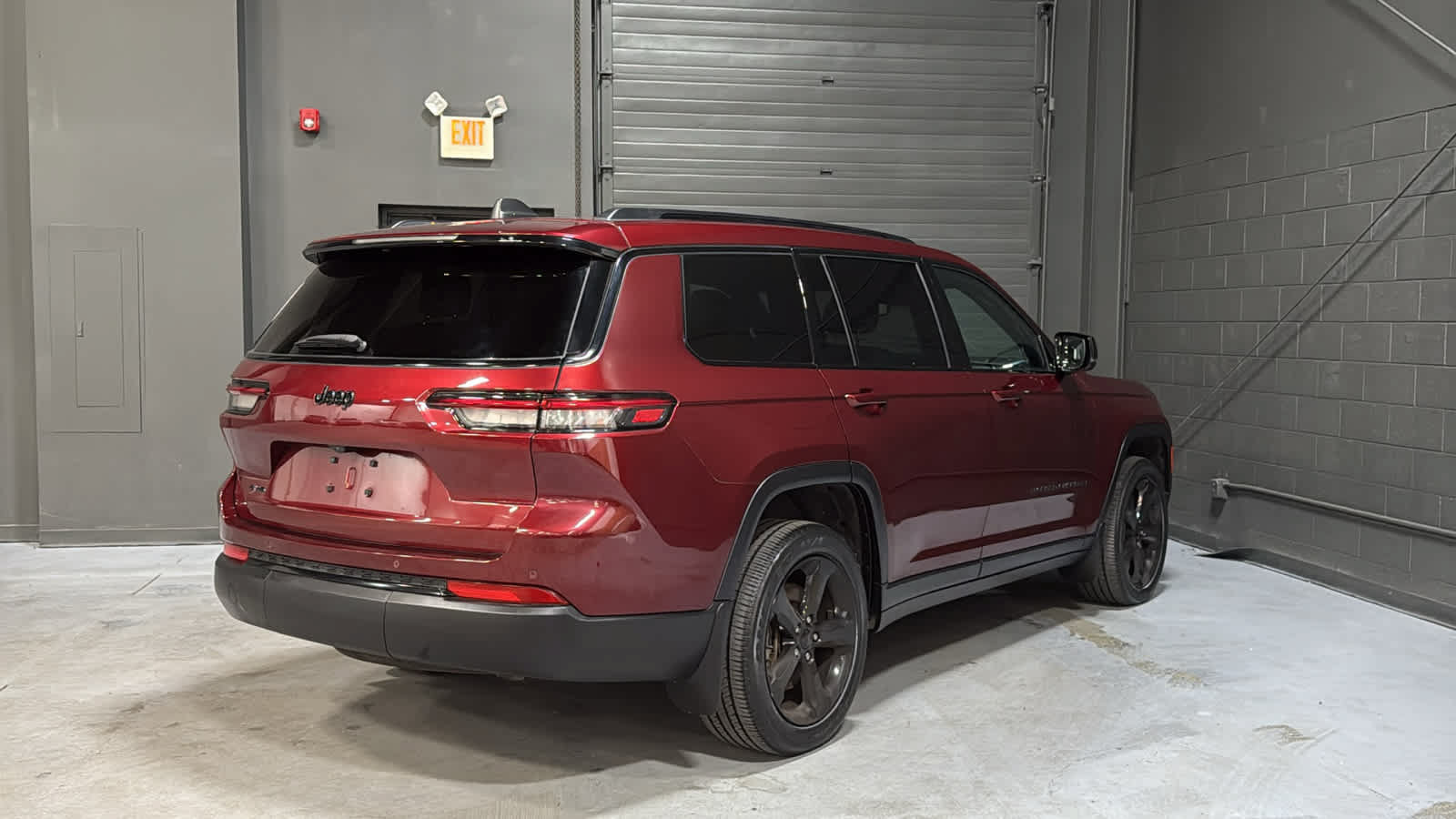 Used 2023 Jeep Grand Cherokee L Laredo AWD/4WD image 6
