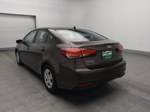 Used 2017 Kia Forte LX FWD image 5