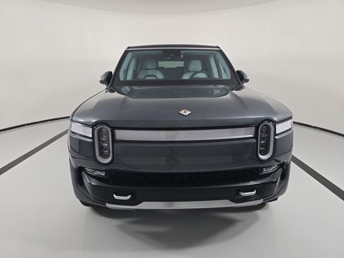 Used 2024 Rivian R1S Adventure AWD/4WD image 8