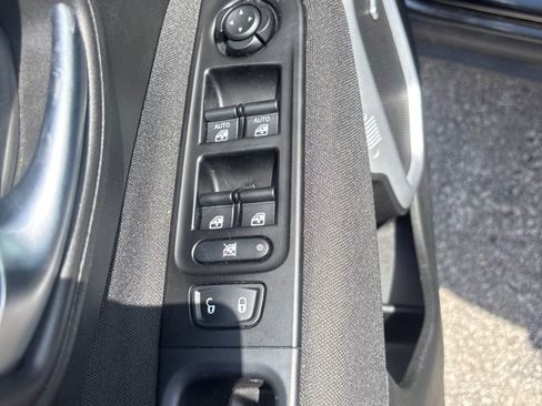 Used 2021 Jeep Renegade Latitude w/ Sun & Sound Group image 16