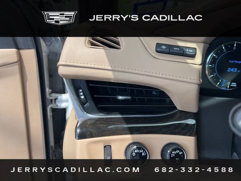 Used 2019 Cadillac Escalade Platinum AWD/4WD image 15