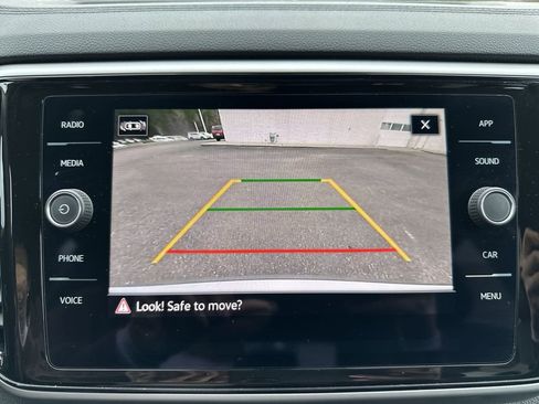 Used 2023 Volkswagen Atlas SE image 22