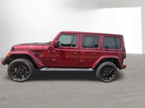 Used 2021 Jeep Wrangler Unlimited Sahara AWD/4WD image 22