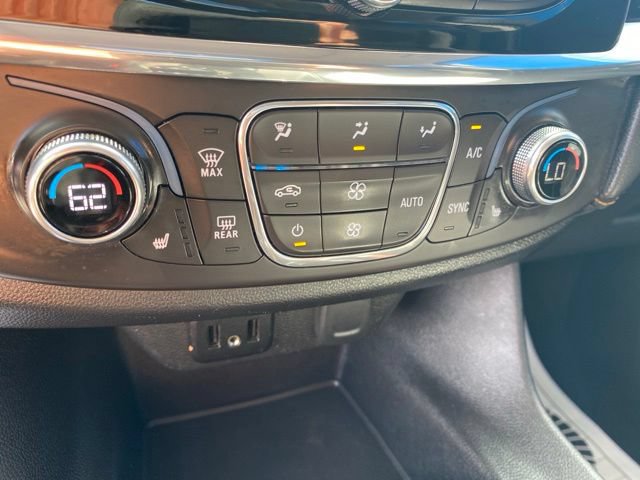 Used 2018 Chevrolet Traverse LT w/ LPO, 'HIT The Road' Package FWD image 30