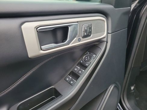 Certified 2020 Ford Explorer Platinum image 19