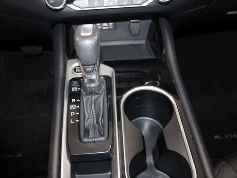 Used 2024 Nissan Altima 2.5 SV image 42